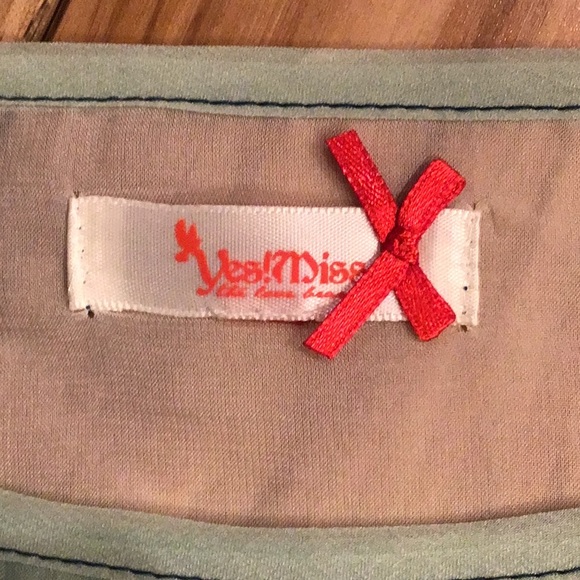 Yes Miss elegant sheer Top - Picture 2 of 4